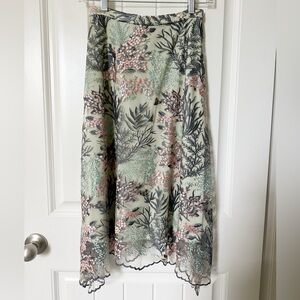 NWOT~ Anthropologie floral embroidered tulle scallop skirt